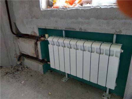 Установка радиаторов отопления 